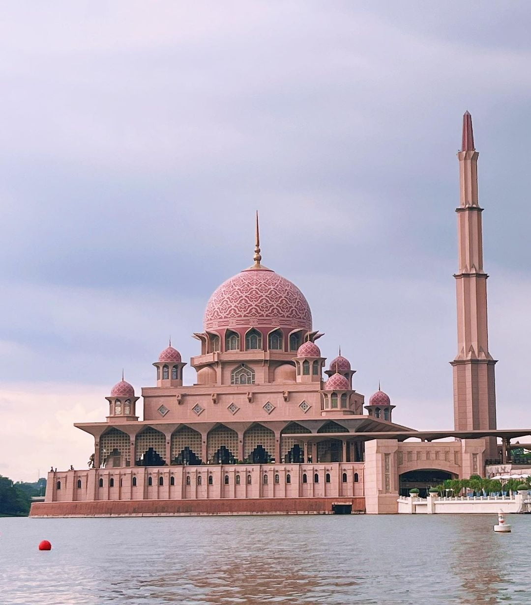 Putra Camii Putra Mosque